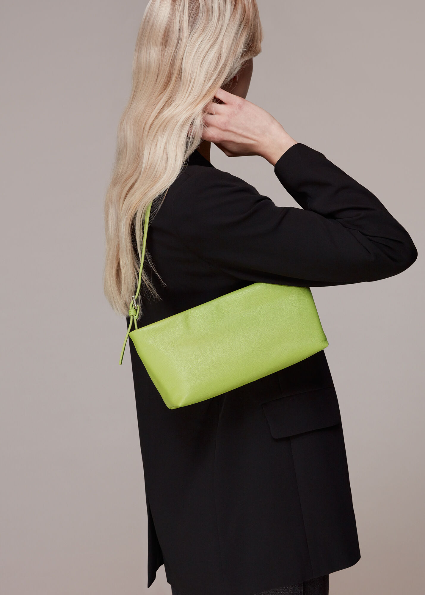 Strap clutch top